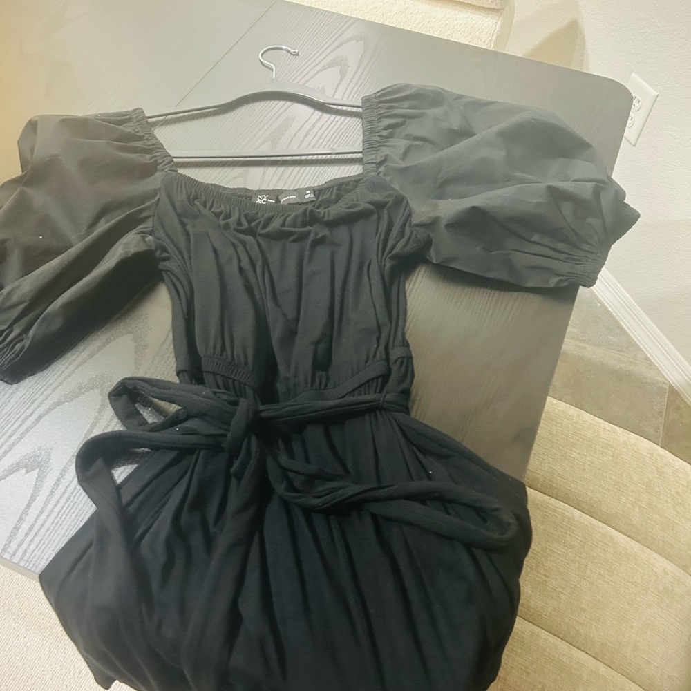 New York & Company Black Romper Size Med. Balloon sleeves